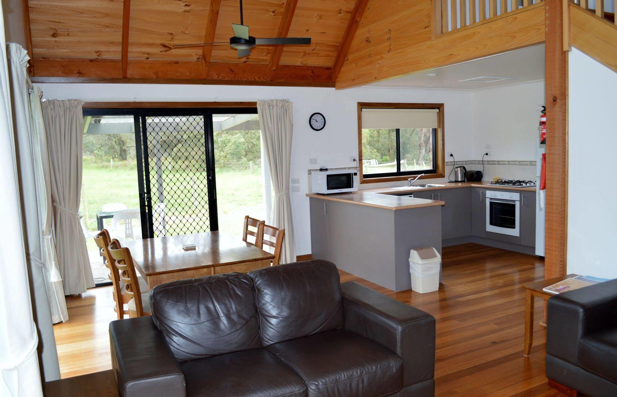 Prom Coast Holiday Lodge Waratah Bay Екстериор снимка