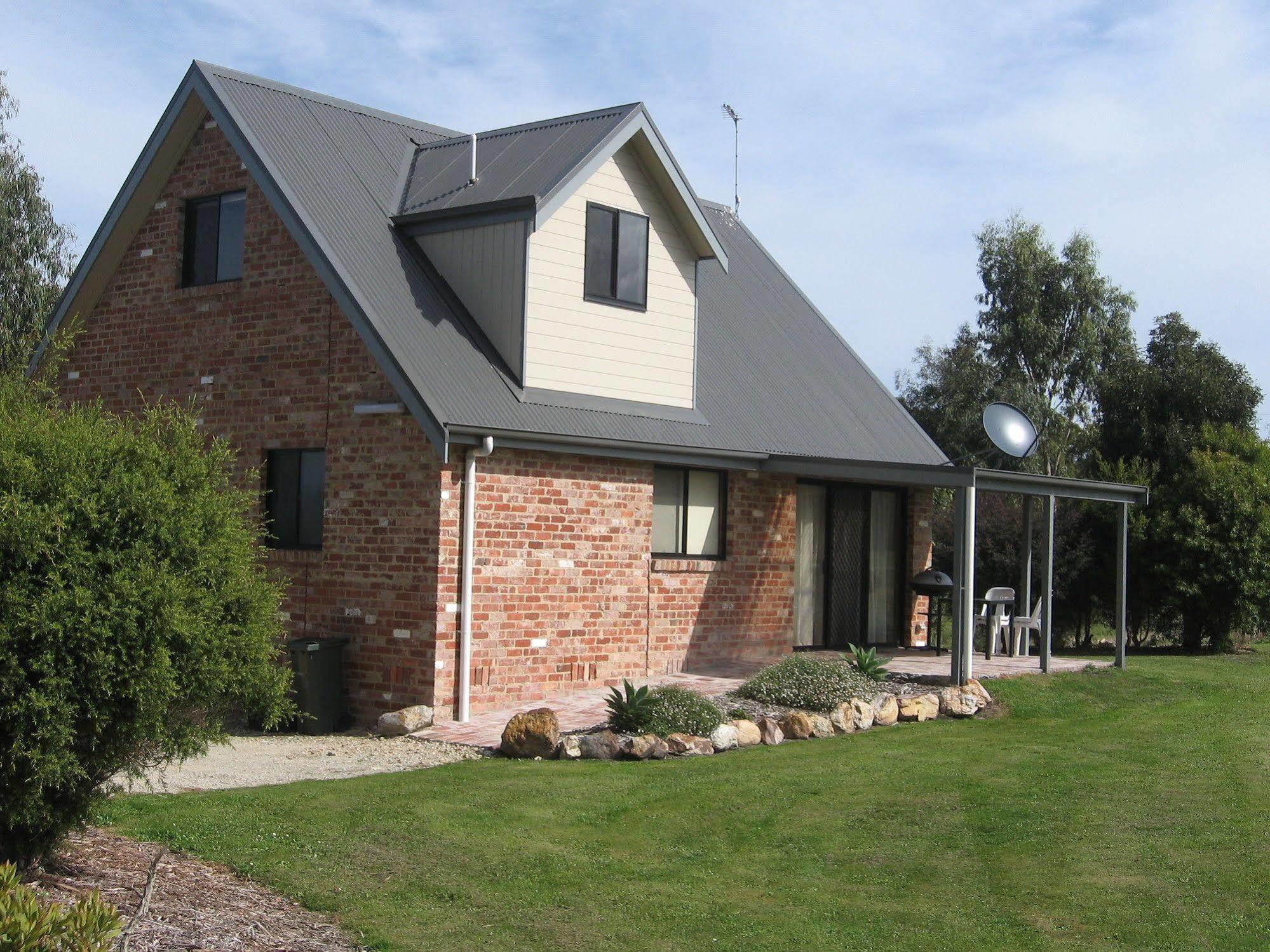 Prom Coast Holiday Lodge Waratah Bay Екстериор снимка